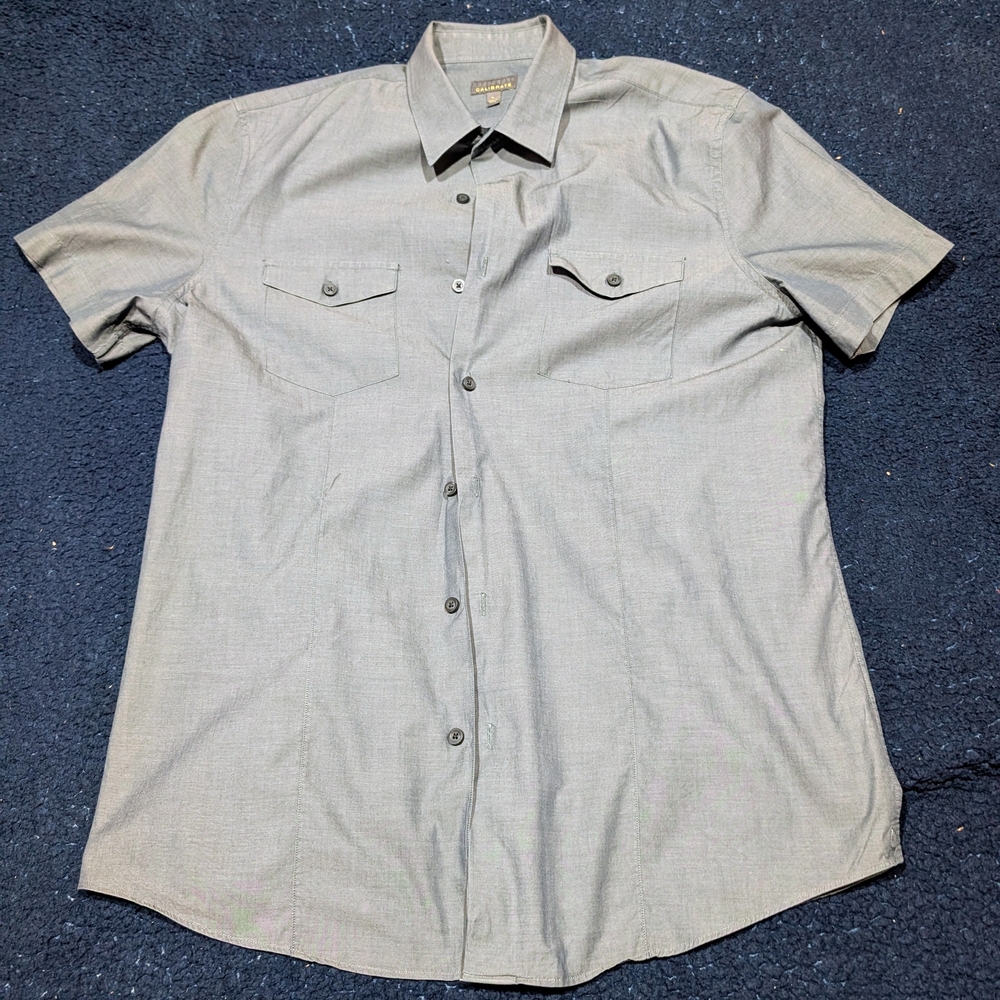 Calibrate Men's Gray Short Sleeve Button Down Shirt (Large)